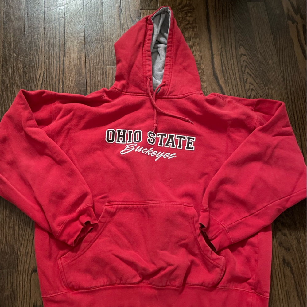 Vintage Ohio State University hoodie.